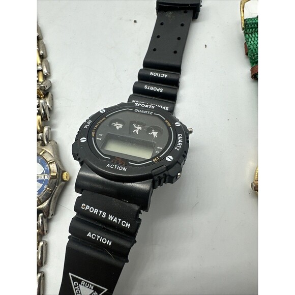 Lot of 6 Watches Clock Disney Novelty Wrist Untested Needs Batteries Collector - Picture 6 of 9